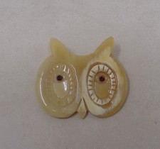 Broche ancienne en corne