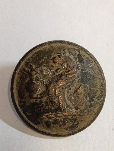 Ancien bouton militaire grande - ancien,