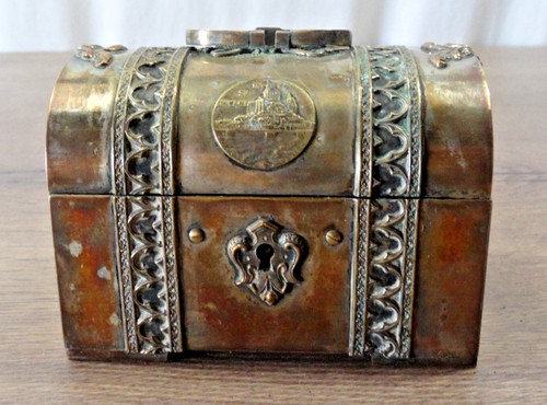 Ancien petit coffre boîte - coffre, /
