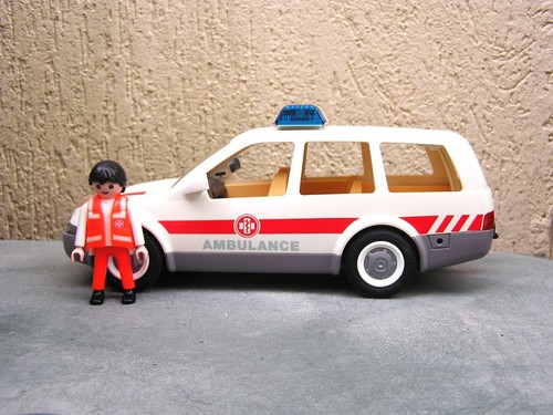 Playmobil 71037 ambulance - 71037,