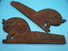 Ancienne paire d'éléments