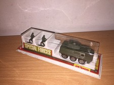 VÉHICULE MILITAIRE moulé