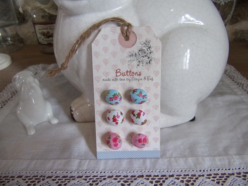 Carte boutons en tissu - de,