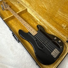 Guitare basse électrique