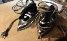 Lot de 7 fers a repasser vintage