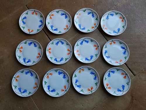 Assiettes porcelaine d - 12,