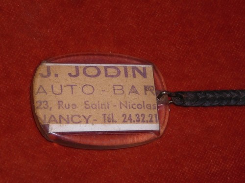 Porte clés key ring - key, j