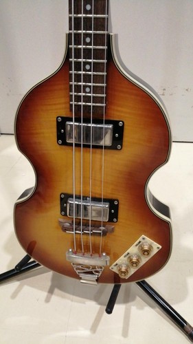 Guitare basse électrique