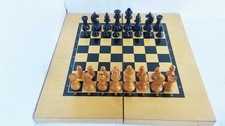 Ancien jeu d'échecs style