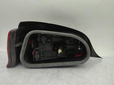 Feu arriere principal droit