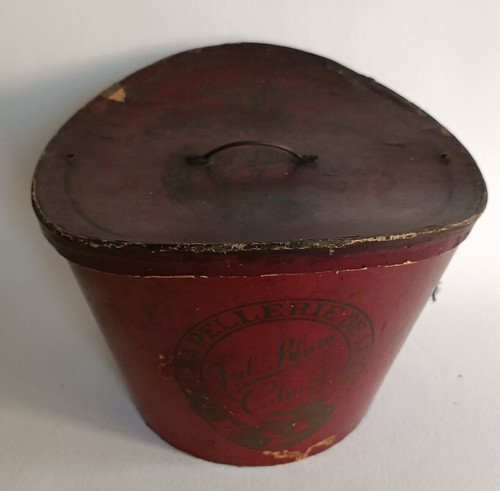 Boite chapeau haut de - **boite,
