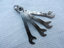 ancien jeu de 4 mini clés plates