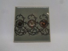 Ancien carreau de faïence pour la restauration de poêle à bois émaillé Alsacien