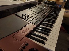 CLAVIER ARRANGEUR  61 NOTES AMPLIFIE KORG PA1000