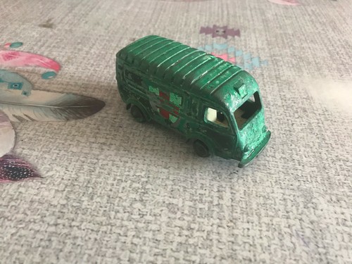 Ancienne voiture miniature - voiture,