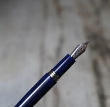MAGNIFIQUE STYLO PLUME MONTEGRAPPA FORTUNA RESINE BLEU FONCE - FINITION PLATINUM