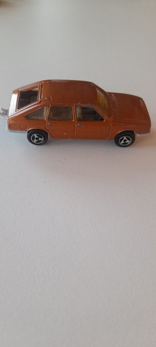 Voiture miniature simca 1308 - voiture,