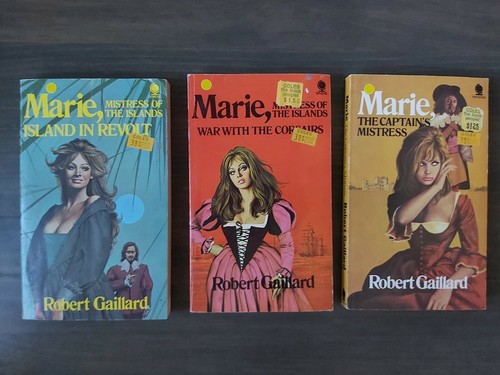 Vintage 1971 lot three - 1971, of