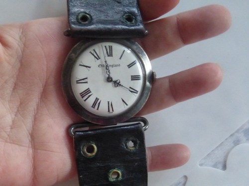 Grosse montre mécanique - mécanique, rare