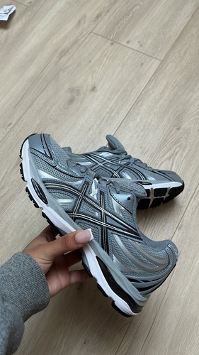 Paire asics grises - de,