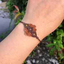 Bracelet ajustable en macramé