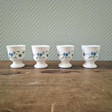 Lot de 4 tasses à œufs vintage ARCOPAL Myosotis