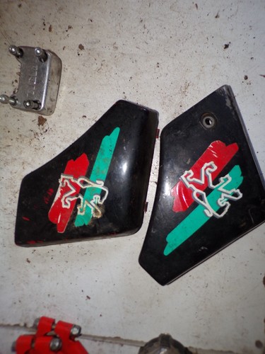 Paire caches carters boite - paire,