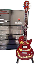 Guitare miniature Axe heaven Zemaitis macabre Keith Richards Rolling Stones