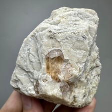 Cristal de Topaze transparent sur matrice, de Skardu au Pakistan/337 grammes