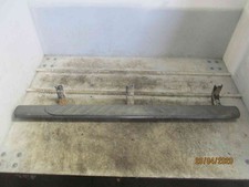 Bas de caisse droit Nissan