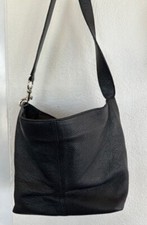 SAC SEAU PORTé EPAULE EN CUIR ITALIEN EPAIS SOUPLE GRAINé NOIR