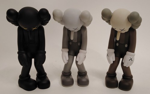 Kaws small lie - "small, lie"