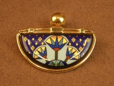 Pendentif en métal emaillé