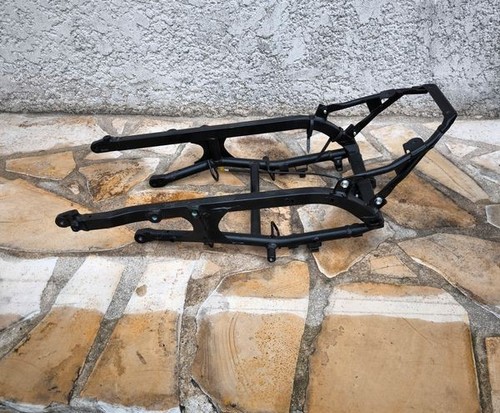 Boucle cadre arriere suzuki - cadre,