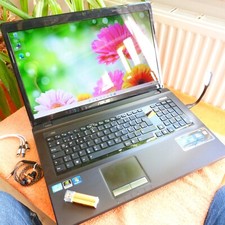 Asus K93 18 pouces cinéma FULLHD l 3To SSD Windows 11 l 20Go RAM NEUF QUAD i7...