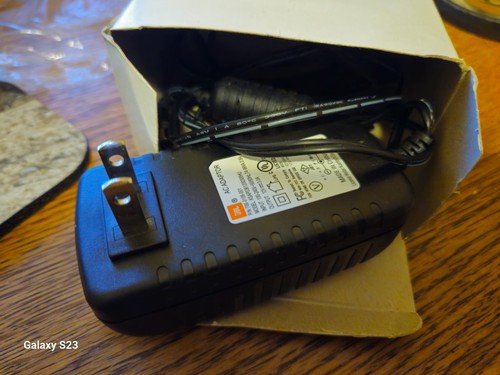 Jbl creature iii - iii, power
