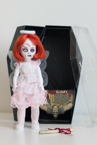 Living dead dolls - living,