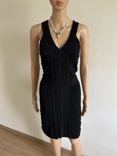 Robe noire pailletée sans