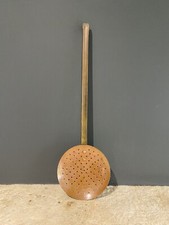 Ecumoire Ancien Riveté en Cuivre Ustensile Cuisine Avec Crochet Diamètre 11,50cm
