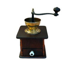 Moulin à café en bois et