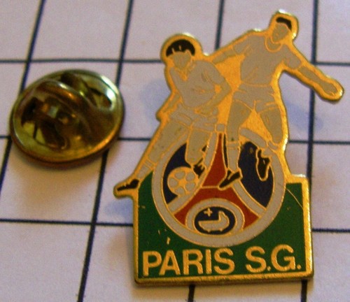 Pin football psg paris - pin's,