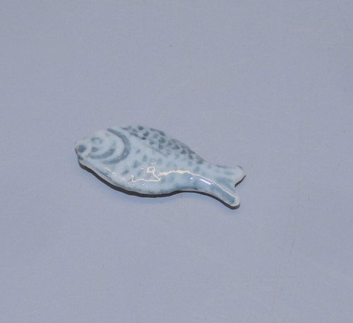 Ancienne feve poisson - poisson, bleu