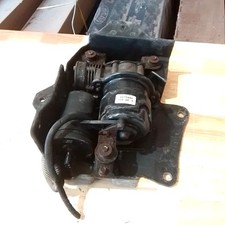 Occasion : Pompe de compresseur de suspension pneumatique arrière + support  pou