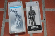 En boite des Etains du prince personnages célèbres maréchal de LATTRE