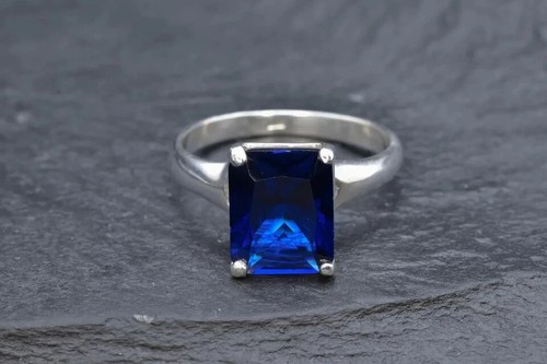 Bague diamant saphir bleu