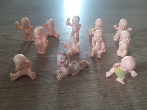 Figurines babies années 80 - 13,