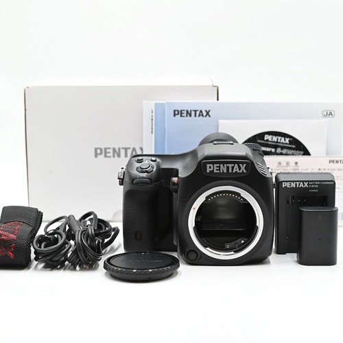 Pentax 645d body - pentax,