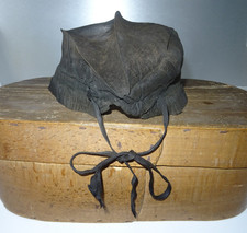 Ancienne  COIFFE - Bonnet dentelle - Couvre tête 19e Siecle - Le Puy en Velay 43