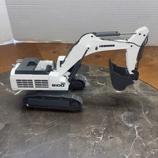 Conrad 1/50, Liebherr R 9100