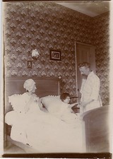 PHOTO ANCIENNE - VINTAGE SNAPSHOT - CHAMBRE PETIT DÉJEUNER LIT DRÔLE - BEDROOM 